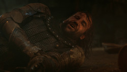 extant_GameOfThrones_3x04-KissedByFire_0366