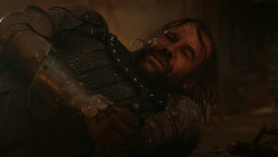 extant_GameOfThrones_3x04-KissedByFire_0377