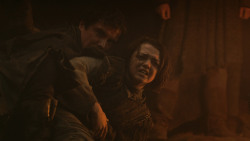 extant_GameOfThrones_3x04-KissedByFire_0378