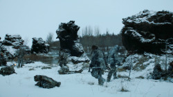 extant_GameOfThrones_3x04-KissedByFire_0414