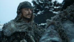 extant_GameOfThrones_3x04-KissedByFire_0453