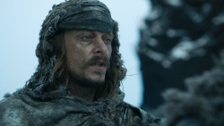 extant_GameOfThrones_3x04-KissedByFire_0476