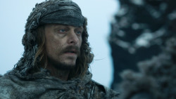 extant_GameOfThrones_3x04-KissedByFire_0485