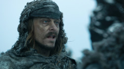 extant_GameOfThrones_3x04-KissedByFire_0550
