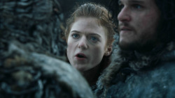 extant_GameOfThrones_3x04-KissedByFire_0570
