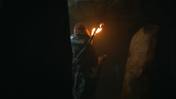 extant_GameOfThrones_3x04-KissedByFire_0699