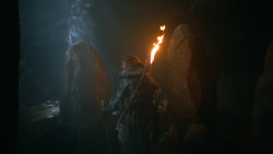 extant_GameOfThrones_3x04-KissedByFire_0701