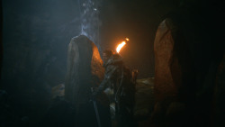 extant_GameOfThrones_3x04-KissedByFire_0702