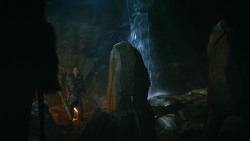 extant_GameOfThrones_3x04-KissedByFire_0710