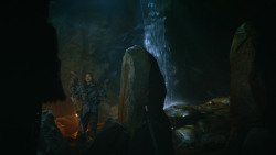 extant_GameOfThrones_3x04-KissedByFire_0711