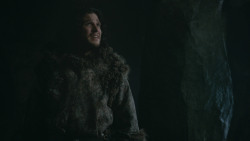 extant_GameOfThrones_3x04-KissedByFire_0717