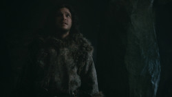 extant_GameOfThrones_3x04-KissedByFire_0719