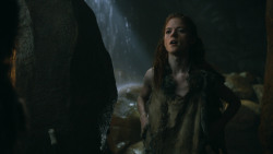 extant_GameOfThrones_3x04-KissedByFire_0743