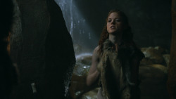 extant_GameOfThrones_3x04-KissedByFire_0744