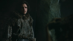 extant_GameOfThrones_3x04-KissedByFire_0747