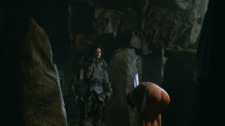 extant_GameOfThrones_3x04-KissedByFire_0755
