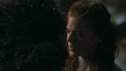 extant_GameOfThrones_3x04-KissedByFire_0778
