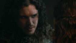 extant_GameOfThrones_3x04-KissedByFire_0783