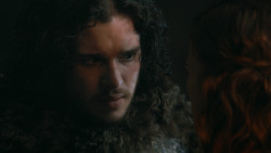 extant_GameOfThrones_3x04-KissedByFire_0793