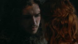 extant_GameOfThrones_3x04-KissedByFire_0798