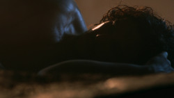 extant_GameOfThrones_3x04-KissedByFire_0853