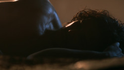 extant_GameOfThrones_3x04-KissedByFire_0854