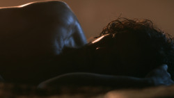 extant_GameOfThrones_3x04-KissedByFire_0855
