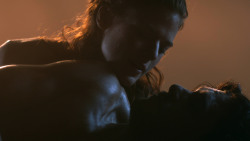 extant_GameOfThrones_3x04-KissedByFire_0877