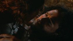 extant_GameOfThrones_3x04-KissedByFire_0892