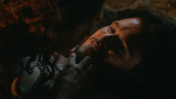 extant_GameOfThrones_3x04-KissedByFire_0899