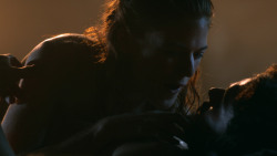 extant_GameOfThrones_3x04-KissedByFire_0905