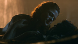 extant_GameOfThrones_3x04-KissedByFire_0932