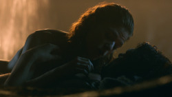 extant_GameOfThrones_3x04-KissedByFire_0934