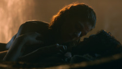 extant_GameOfThrones_3x04-KissedByFire_0935