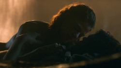 extant_GameOfThrones_3x04-KissedByFire_0937