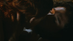 extant_GameOfThrones_3x04-KissedByFire_0955