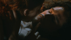 extant_GameOfThrones_3x04-KissedByFire_0956