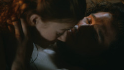 extant_GameOfThrones_3x04-KissedByFire_0958