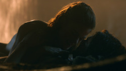 extant_GameOfThrones_3x04-KissedByFire_0960