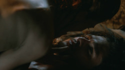 extant_GameOfThrones_3x04-KissedByFire_1008