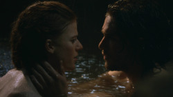 extant_GameOfThrones_3x04-KissedByFire_1069