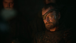 extant_GameOfThrones_3x04-KissedByFire_1094
