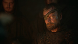 extant_GameOfThrones_3x04-KissedByFire_1095