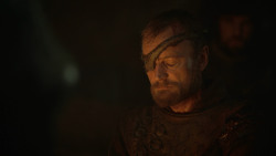 extant_GameOfThrones_3x04-KissedByFire_1116