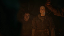 extant_GameOfThrones_3x04-KissedByFire_1119