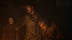 extant_GameOfThrones_3x04-KissedByFire_1120