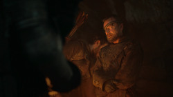 extant_GameOfThrones_3x04-KissedByFire_1136