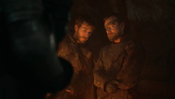 extant_GameOfThrones_3x04-KissedByFire_1137