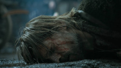 extant_GameOfThrones_3x04-KissedByFire_1194