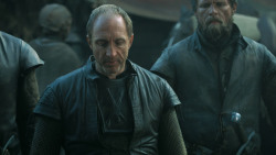 extant_GameOfThrones_3x04-KissedByFire_1198